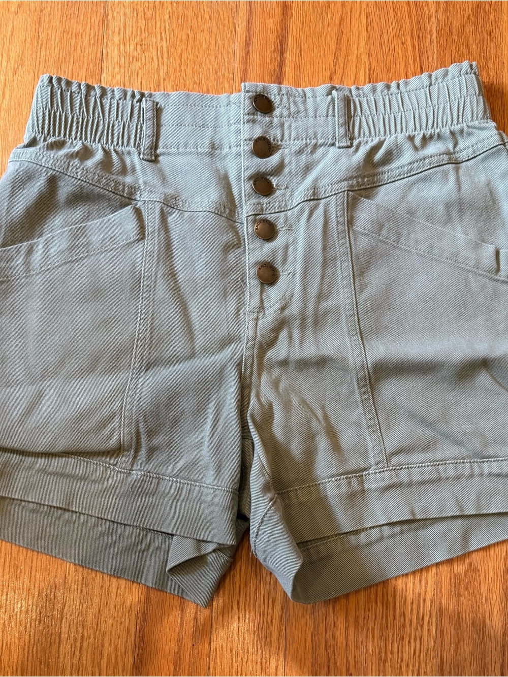 High-Waist Button-Front Women’s Shorts — Slate Green